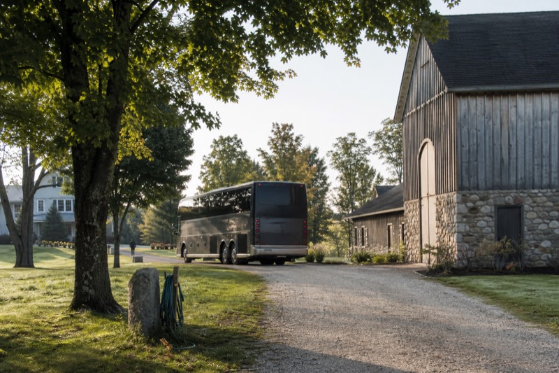 Shared Bus, Three Estates